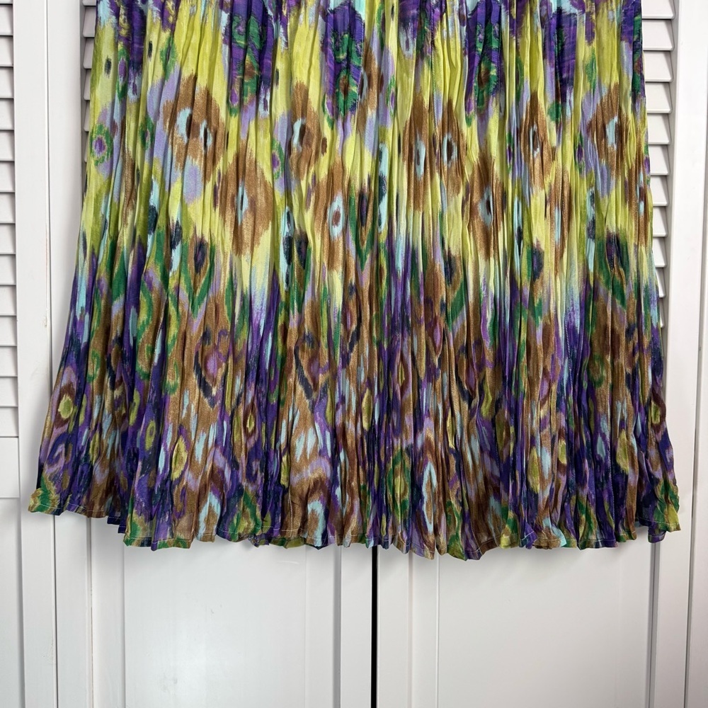 Chico's Pleated Crinkle Broomstick Pull-On Maxi Skirt Abstract Peacock Size 1 - Picture 3 of 8